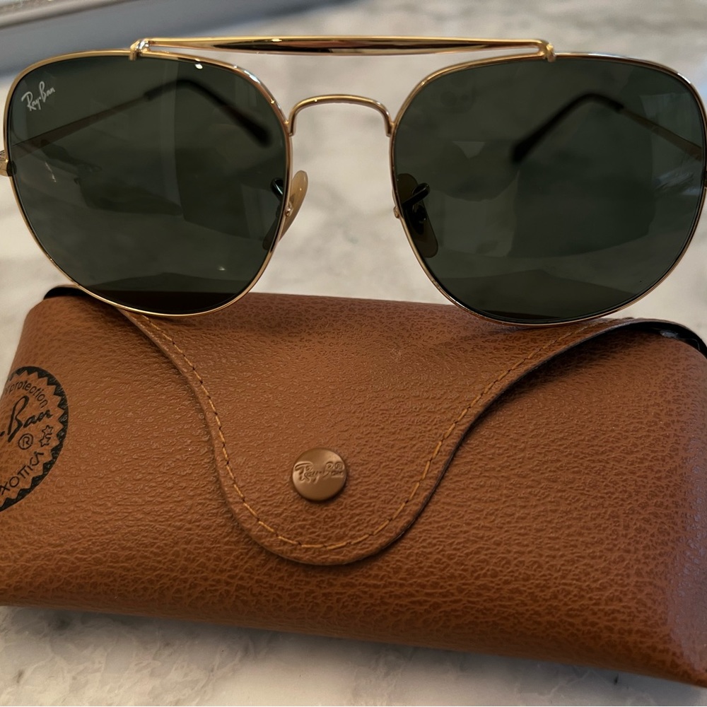Ray ban aviator sun glass